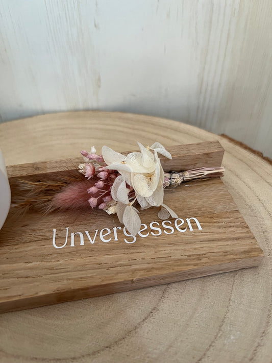 Herz mit Pfote klein und Foto, Kötzchenleiste und Blumen