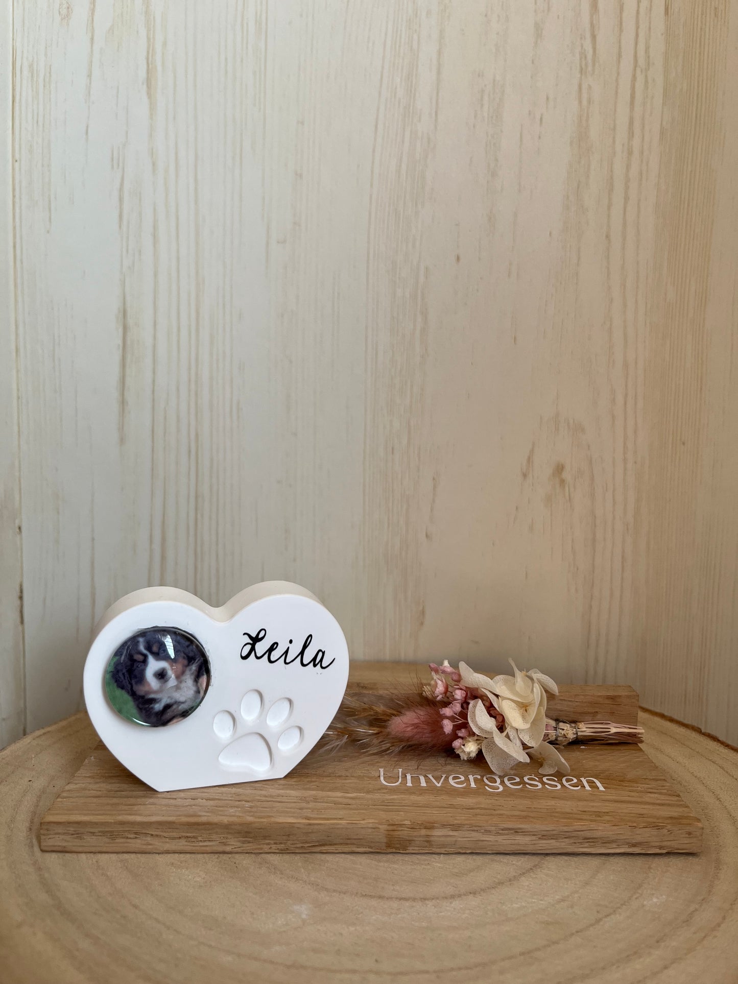 Herz mit Pfote klein und Foto, Kötzchenleiste und Blumen