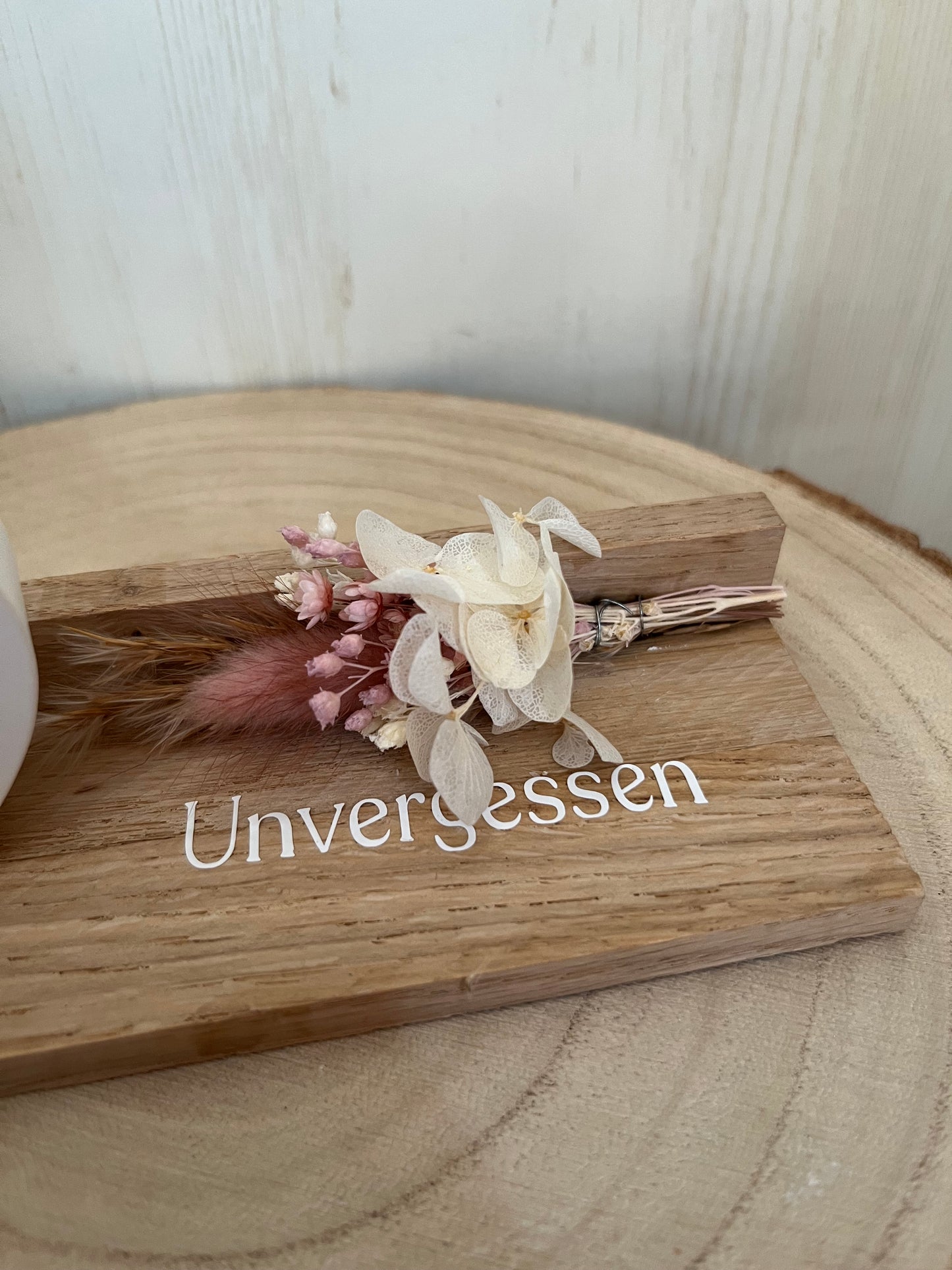 Herz mit Pfote klein und Foto, Kötzchenleiste und Blumen