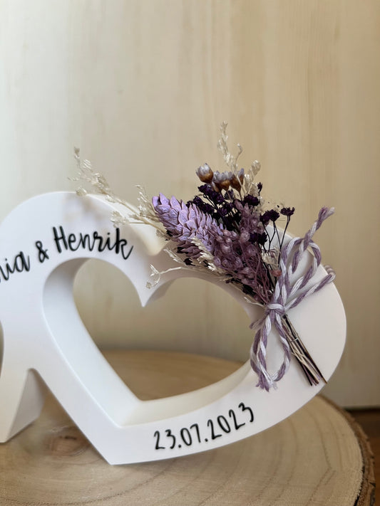 Doppelherz mit Blumen, Namen und Datum